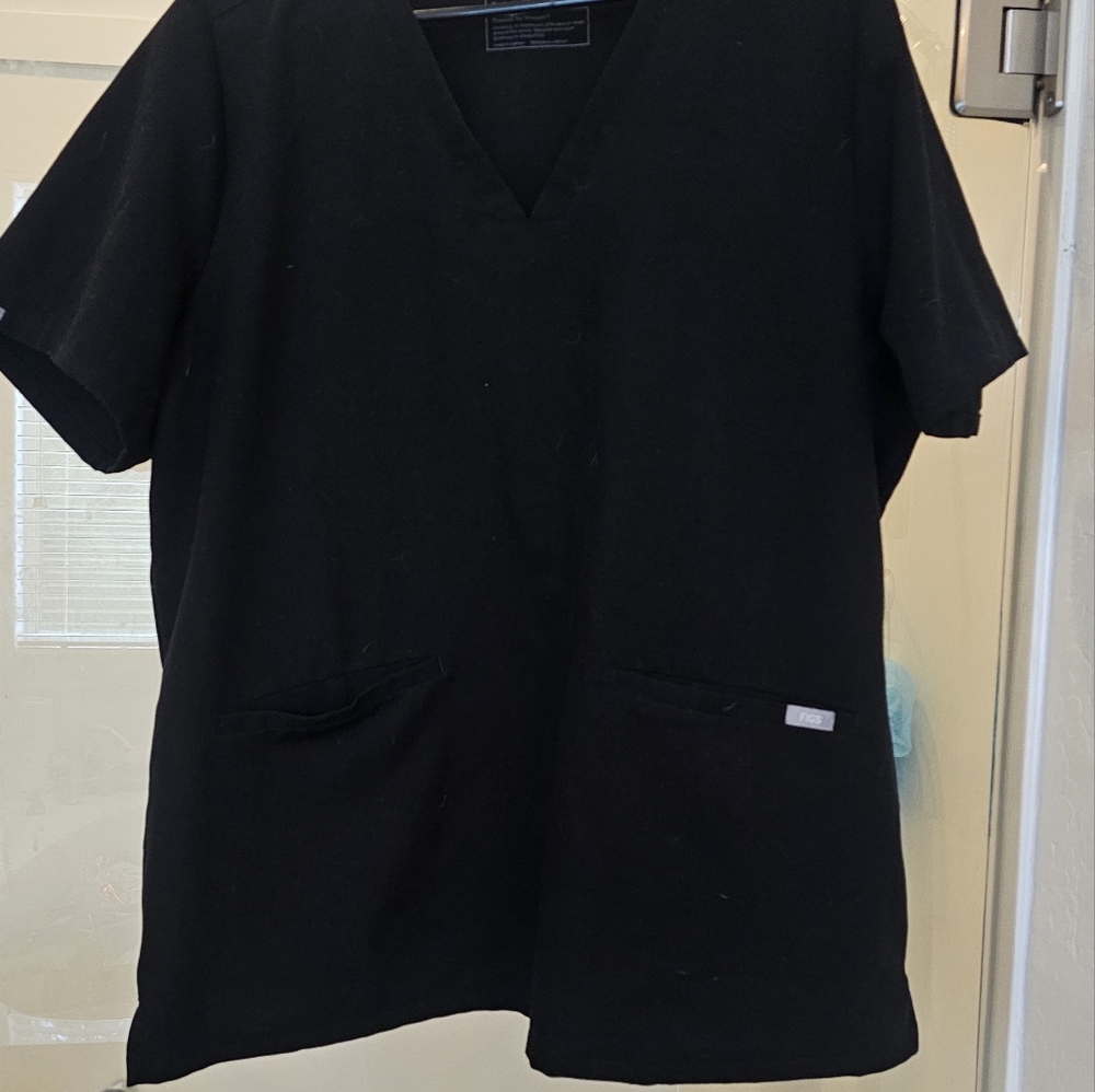 Black Figs Scrub Set